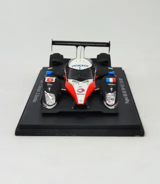 PEUGEOT 908 HDI FAP 2° LE MANS 2001 #8 1:43 SPARK