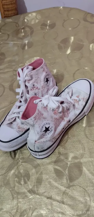 Tenis Converse Talla 35.5 Florales