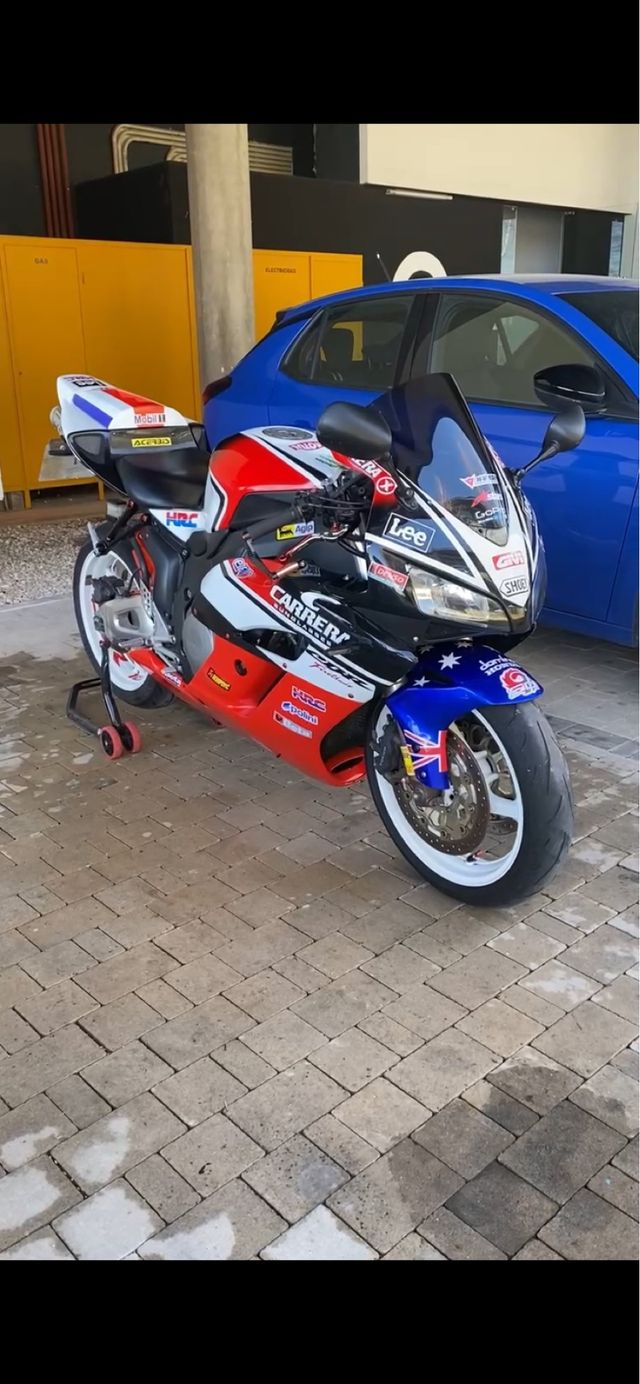 Honda CBR 1000RR 2004