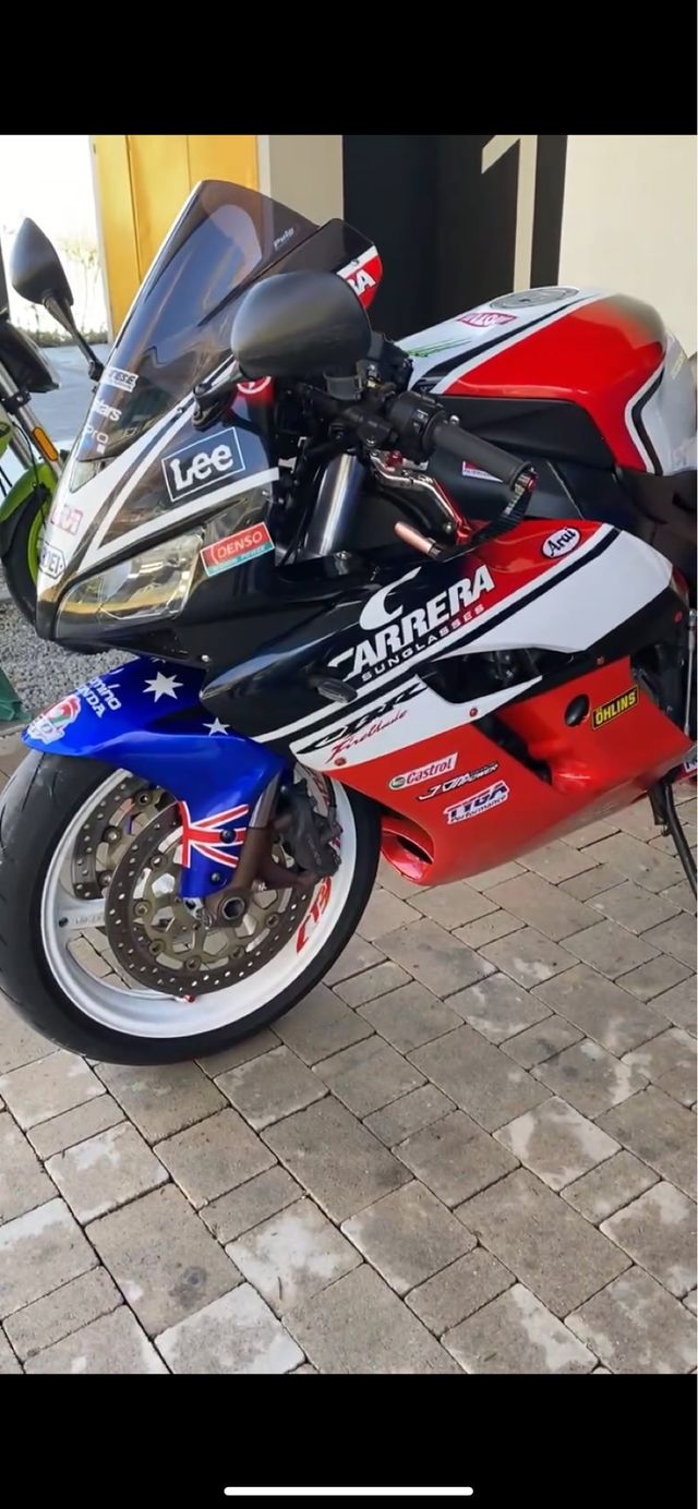 Honda CBR 1000RR 2004