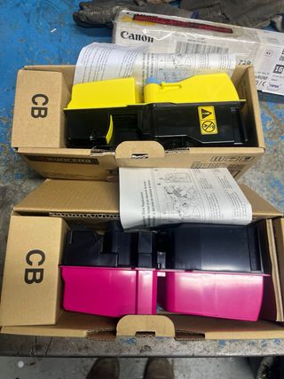 Tóner Kyocera TK-825M Magenta y TK-825Y Amarillo