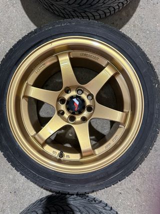 Llantas Japan Racing J3 15” con neumáticos nuevos