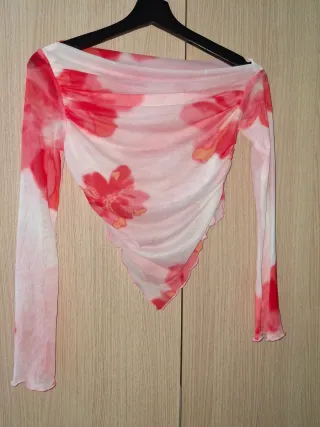 Top tul manga larga floral