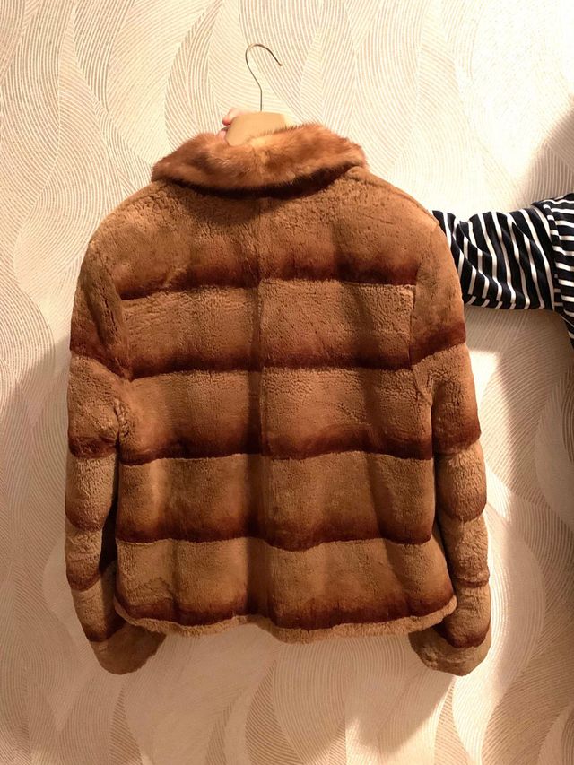 Abrigo piel talla única semi nuevo