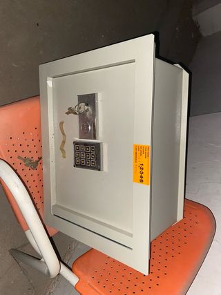 Caja Fuerte Metálica con Teclado Numérico y Llave