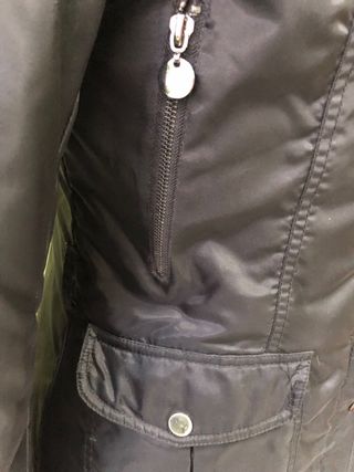 Elegante abrigo impermeable negro XL