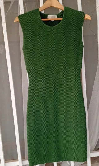 Vestido Michael Kors verde entallado