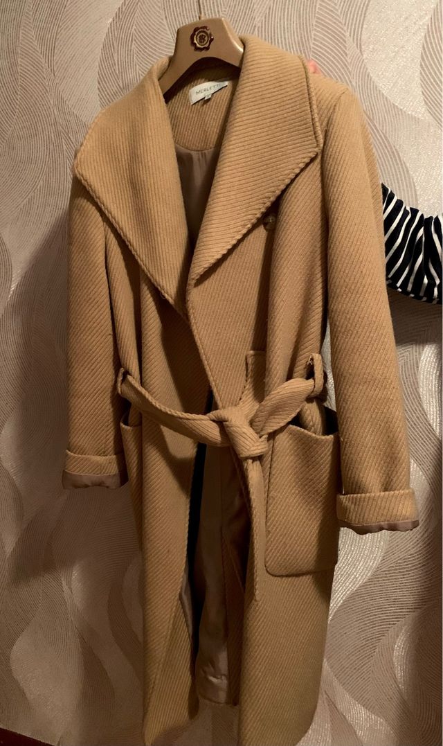 Abrigo largo paño beige