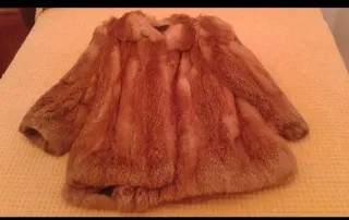 Chaquetón de piel marrón y naranja