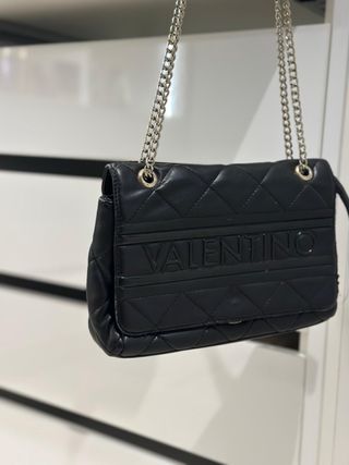 Bolso Valentino Negro Acolchado Cadena