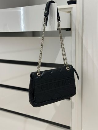 Bolso Valentino Negro Acolchado Cadena