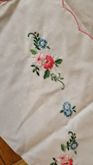 Portaposate ricamato a mano