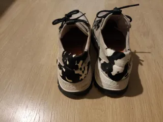 Zapatillas Hispanitas Beige/Negro Talla 40