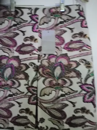 Falda de fiesta estampada