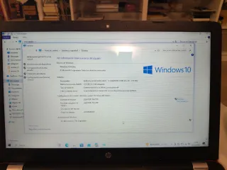 Ordenador portátil HP negro y rojo