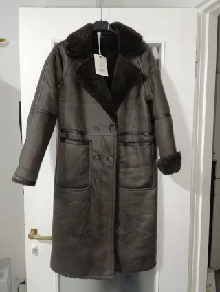 Cappotto lungo caldo foderato in pelliccia
