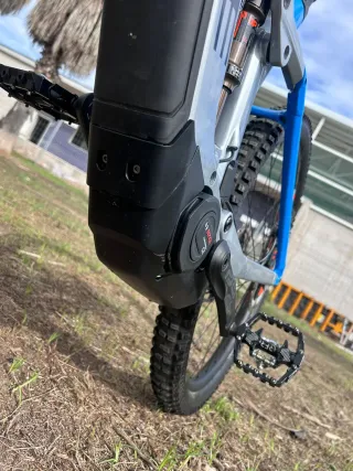 Bicicleta Eléctrica Cube Stereo Action