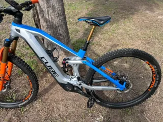 Bicicleta Eléctrica Cube Stereo Action