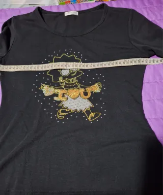 Camiseta Lisa Simpson con pedrería