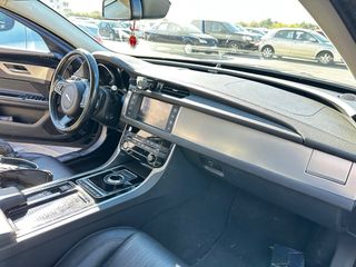 Jaguar XF 2017  180Cv