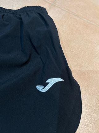Calzona running Joma negra a estrenar