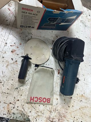 Lijadora Bosch GEX 150 ACE