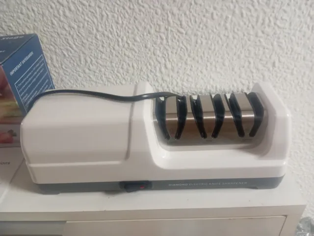 Afilador de cuchillos eléctrico