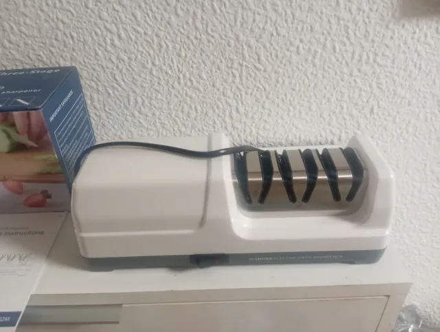 Afilador de cuchillos eléctrico
