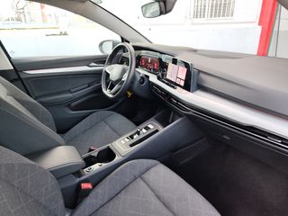 Volkswagen Golf 2024