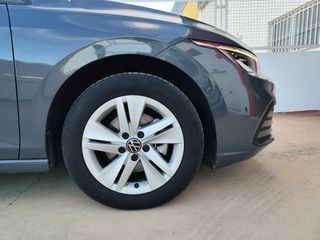 Volkswagen Golf 2024