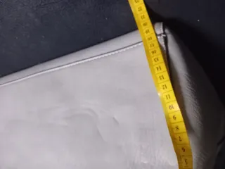 2 Bolsos gris y Gafas de Sol Negras