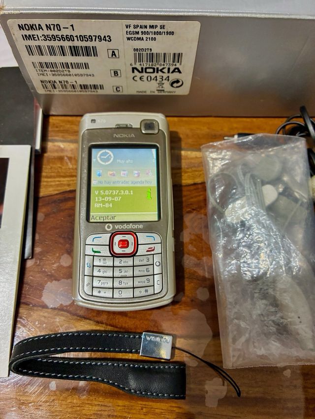 Nokia N70-1 Plata con Caja Original