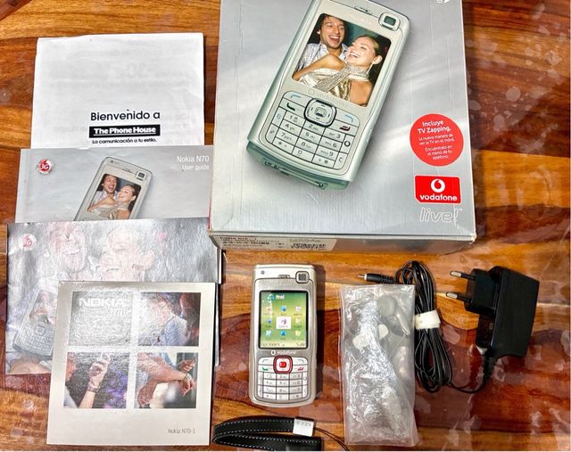Nokia N70-1 Plata con Caja Original