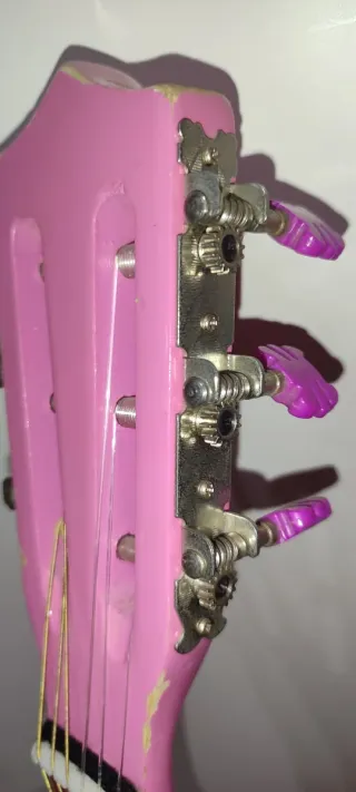 Guitarra infantil rosa de madera BONTEMPI