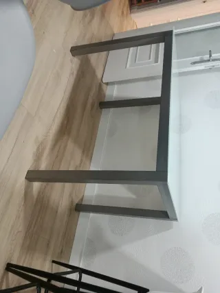 Mesa de comedor cristal y metal