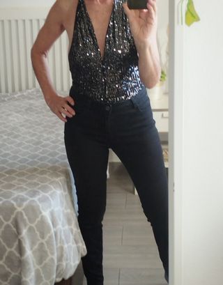 Body lentejuelas plateadas y negro