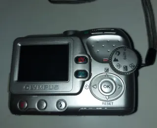 Cámara Olympus FE-110