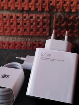 2 Caricabatterie rapidi Xiaomi da 67W con cavi