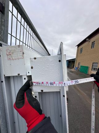 Ventana aluminio con persiana