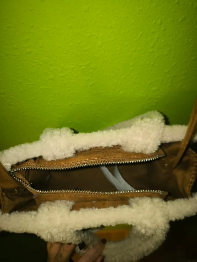 Bolso borreguito marrón nuevo con etiqueta