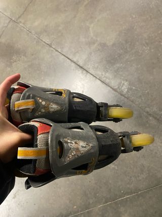 Patines Rollerblade extensibles usados.