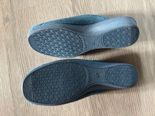 2 pares de Zapatillas de andar por casa