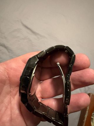 Reloj Guess Negro y Dorado