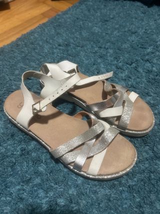 Yokono Sandalias Plata y Blanco