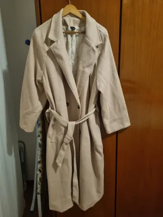 Cappotto beige taglia 52/54 mai indossato