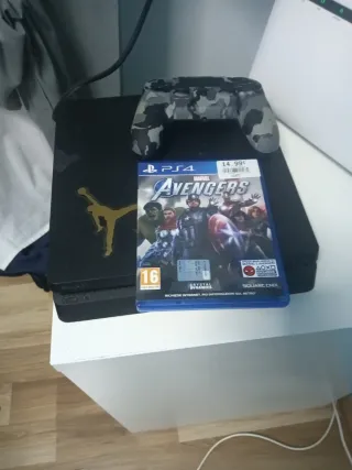 PS4 Slim Marvel's Avengers Gioco