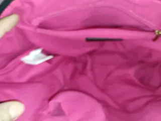 Borsa Laura Biagiotti nera con dettagli oro