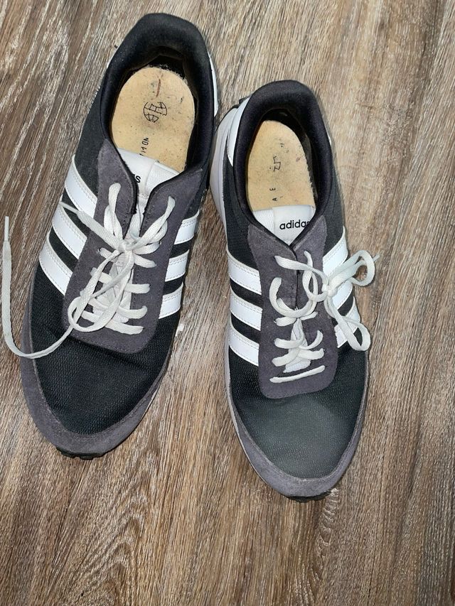 Zapatillas Adidas Talla 45 Negras y Grises