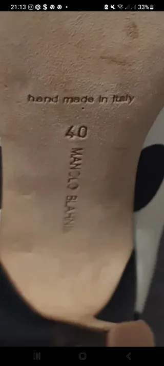 Manolo Blahnik tacones lunares beige y azul