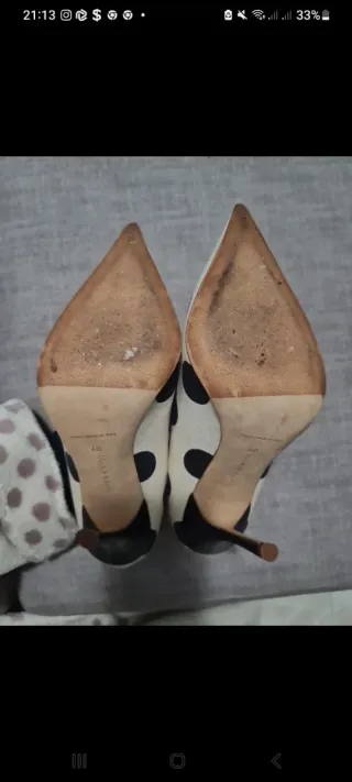 Manolo Blahnik tacones lunares beige y azul